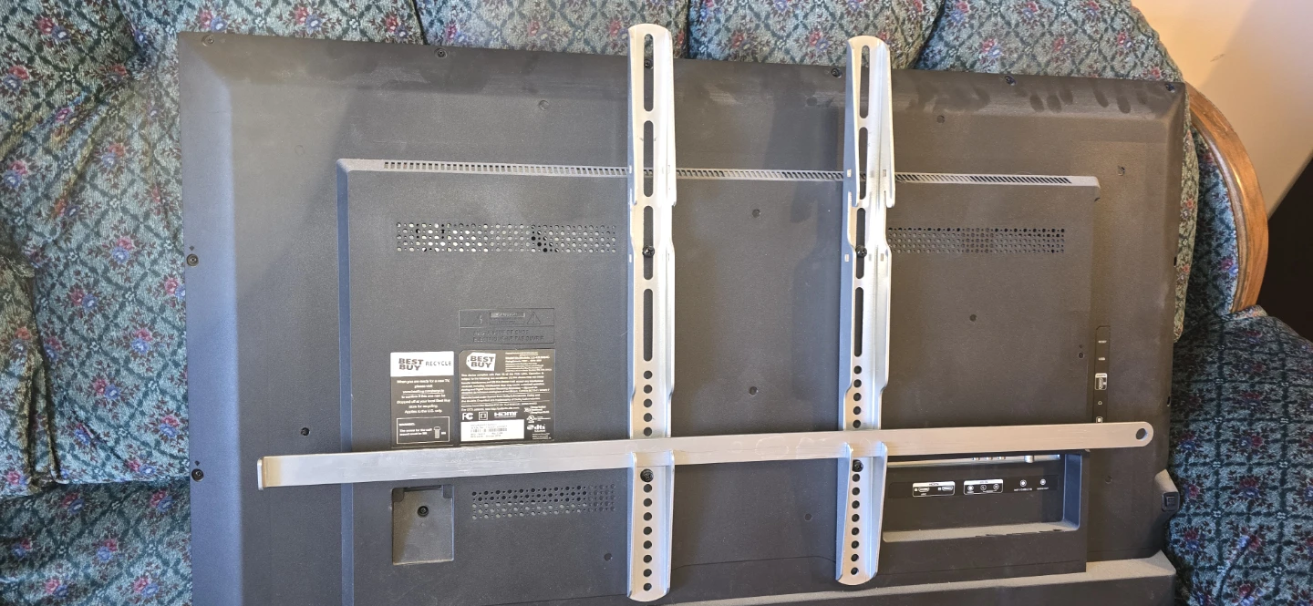 37" Sharp Flat Screen TV - photo 3