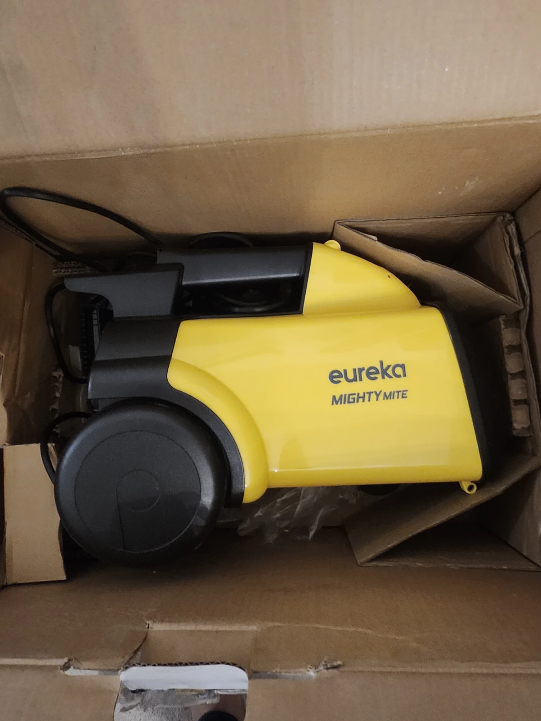 Eureka Mighty Mite Canister Vacuum Cleaner - photo 4