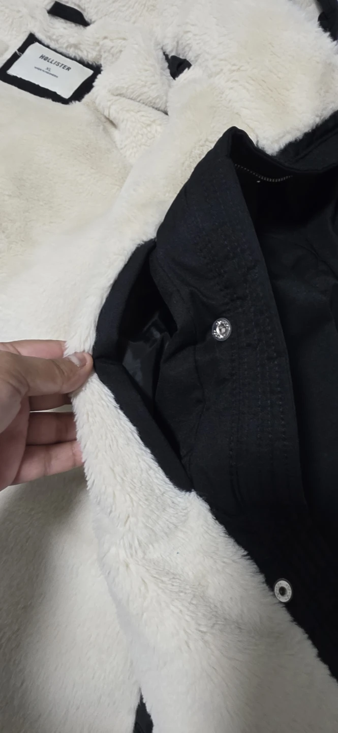 Hollister black sherpa-lined hooded parka - photo 5