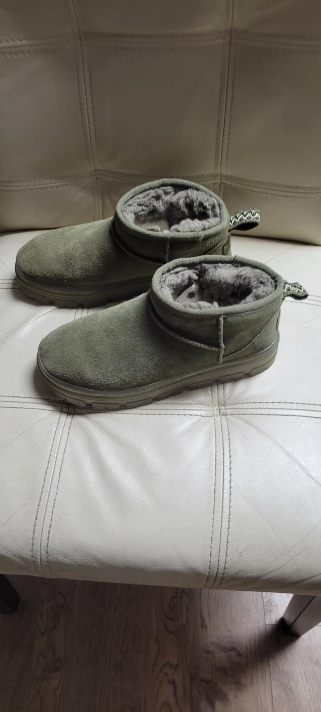 UGG Olive Green Mini Boots sz 7