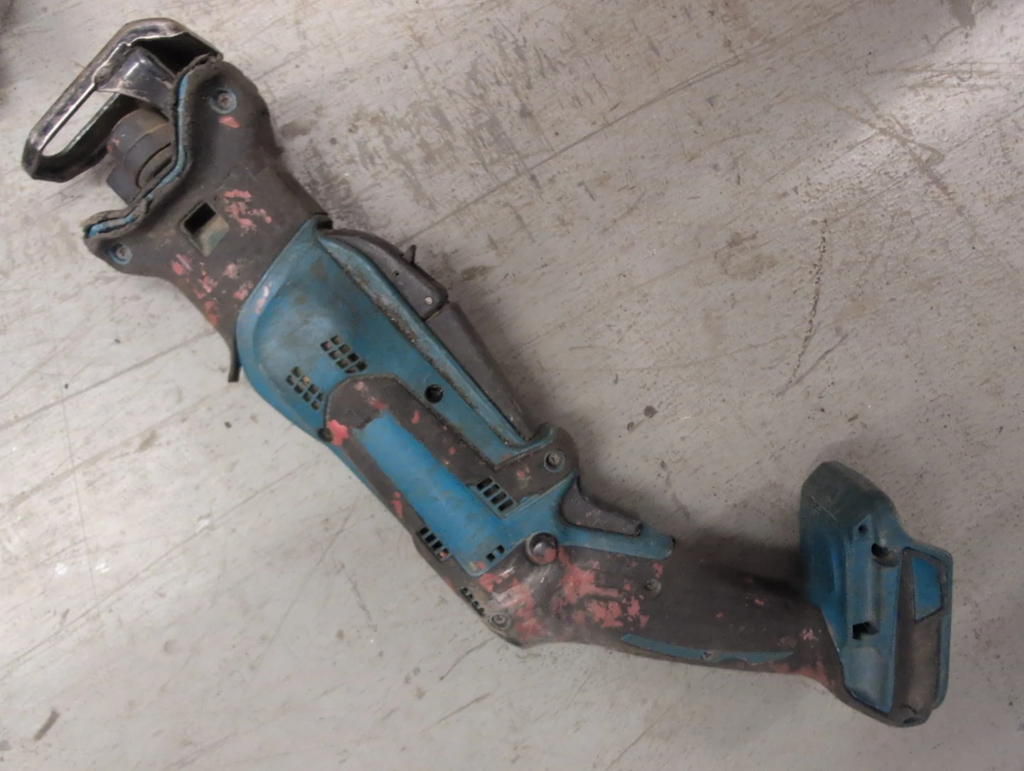 Makita 18V Cordless Reciprocating Saw - photo 2