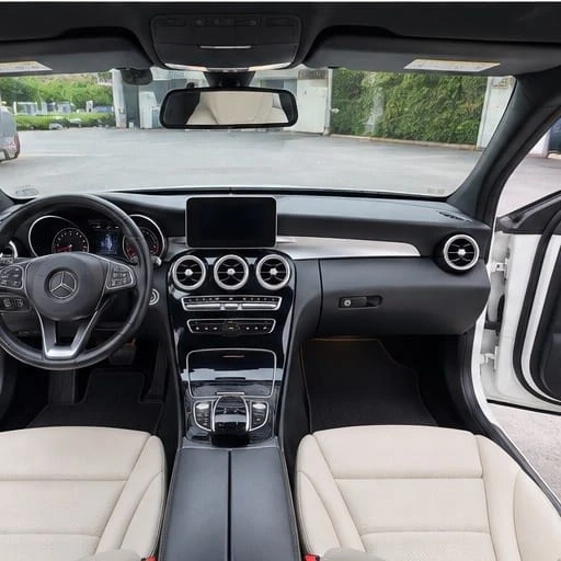 Mercedes-Benz C300 4Matic - photo 4