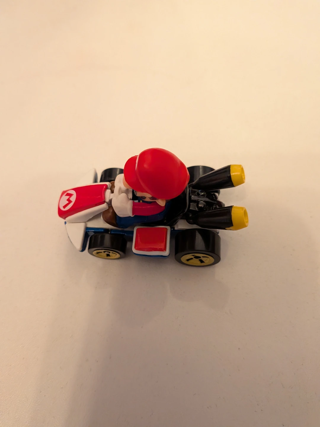 Hot Wheels Mario Kart Mario Die-Cast Vehicle - photo 2