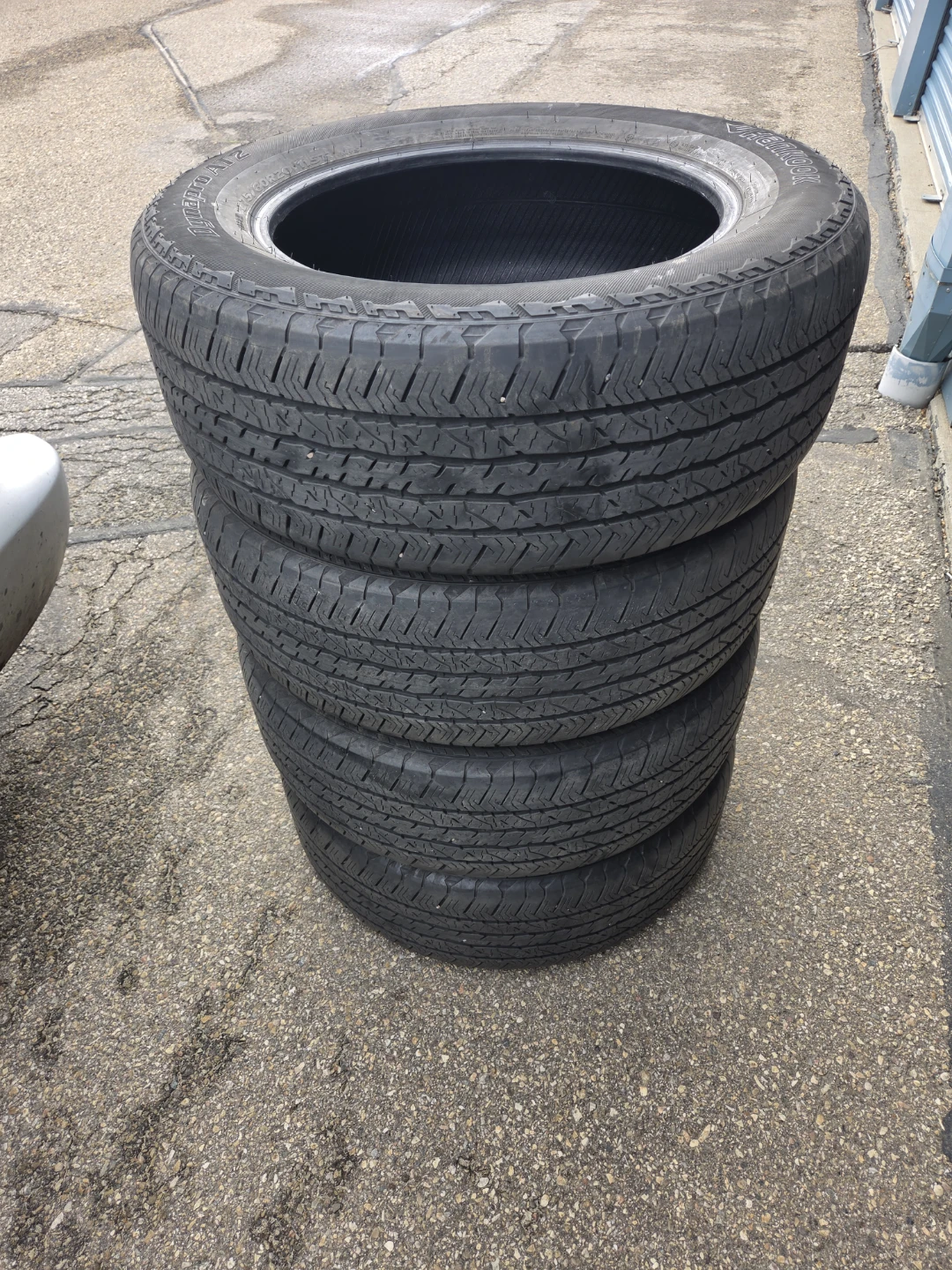 Hankook Dynapro AT2 Tires 275/60R20