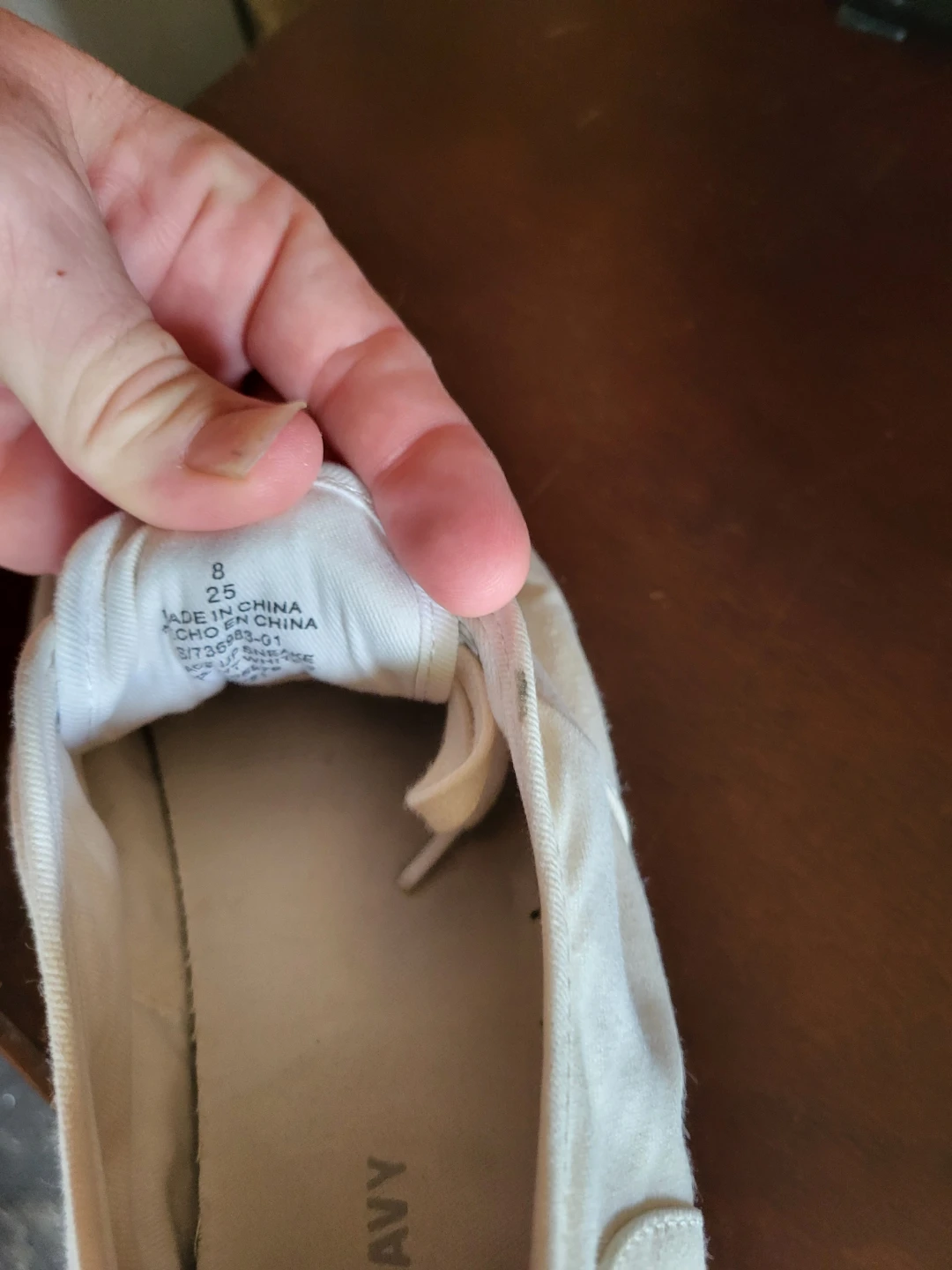 Old Navy White Canvas Sneakers Size 8 - photo 2