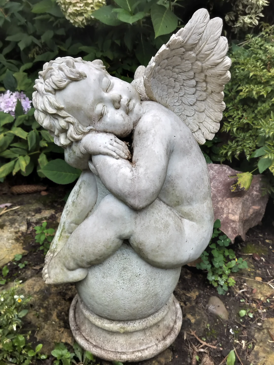 Garden Cherub Statue