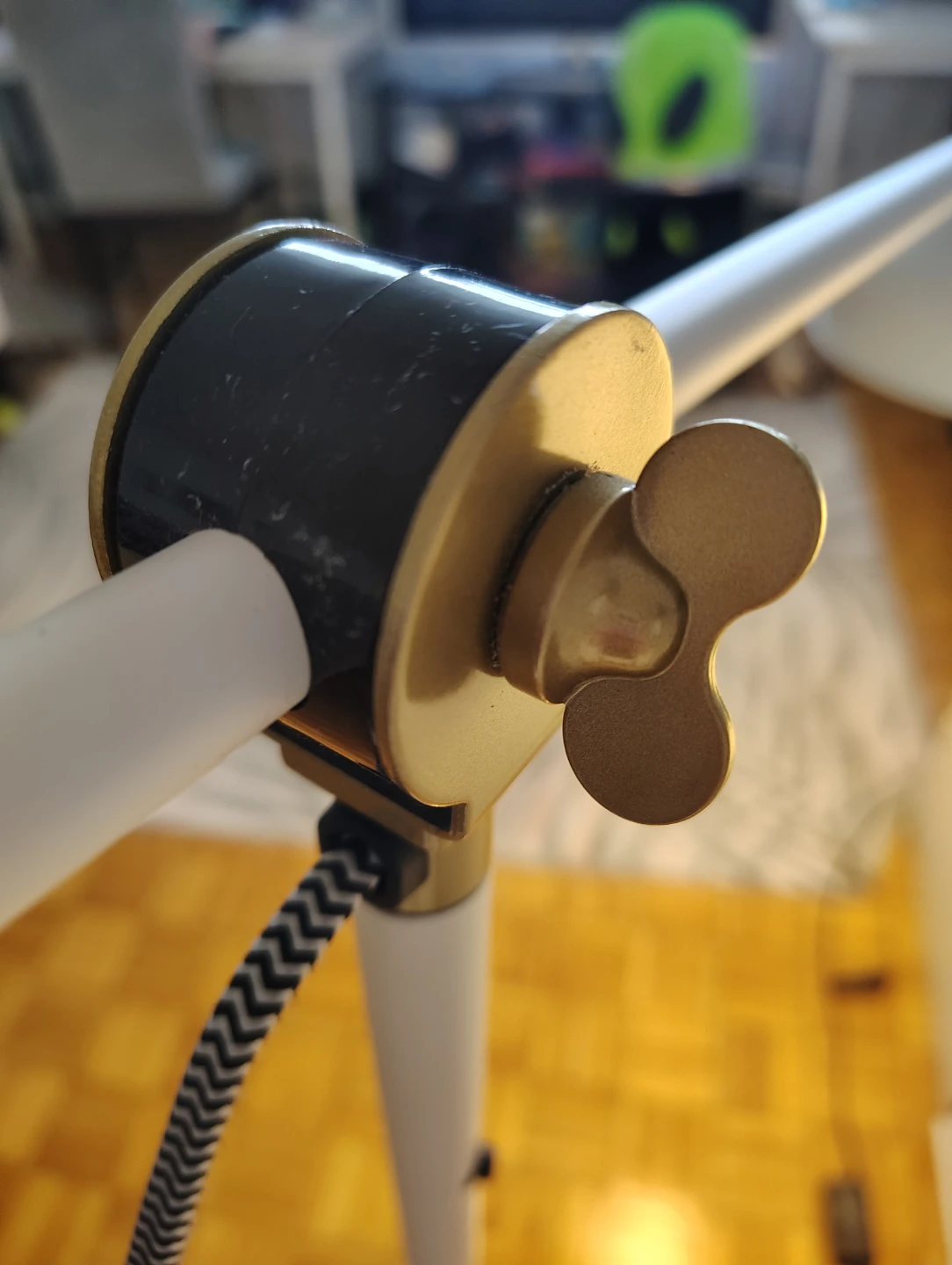 IKEA Adjustable Floor Lamp – White - photo 4