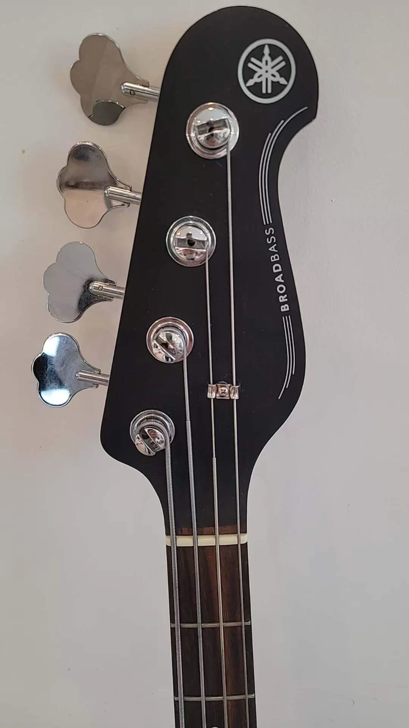 Yamaha Broadbass 4-String Electric Bass Guitar - photo 3