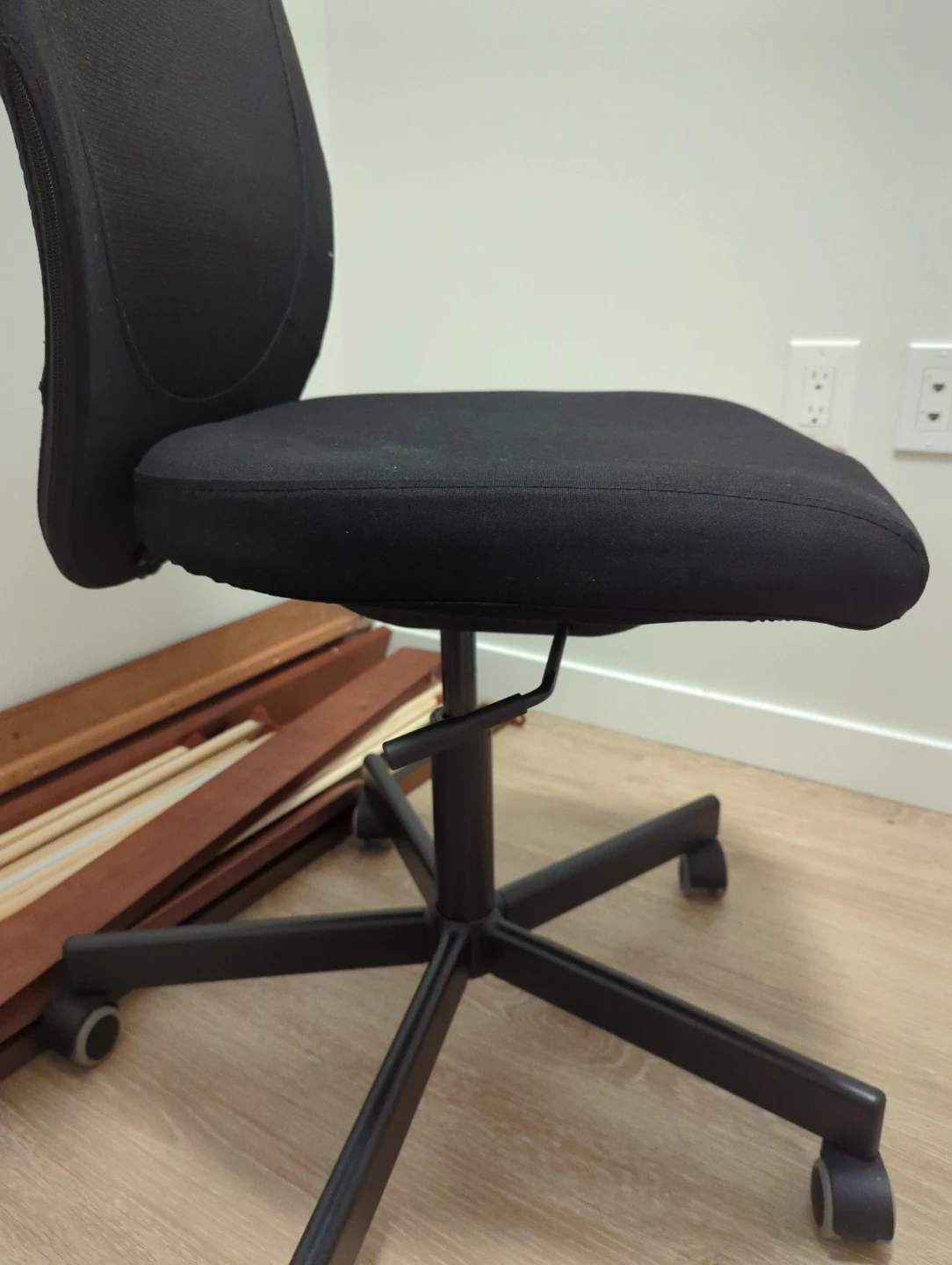 Black mesh office chair - photo 2