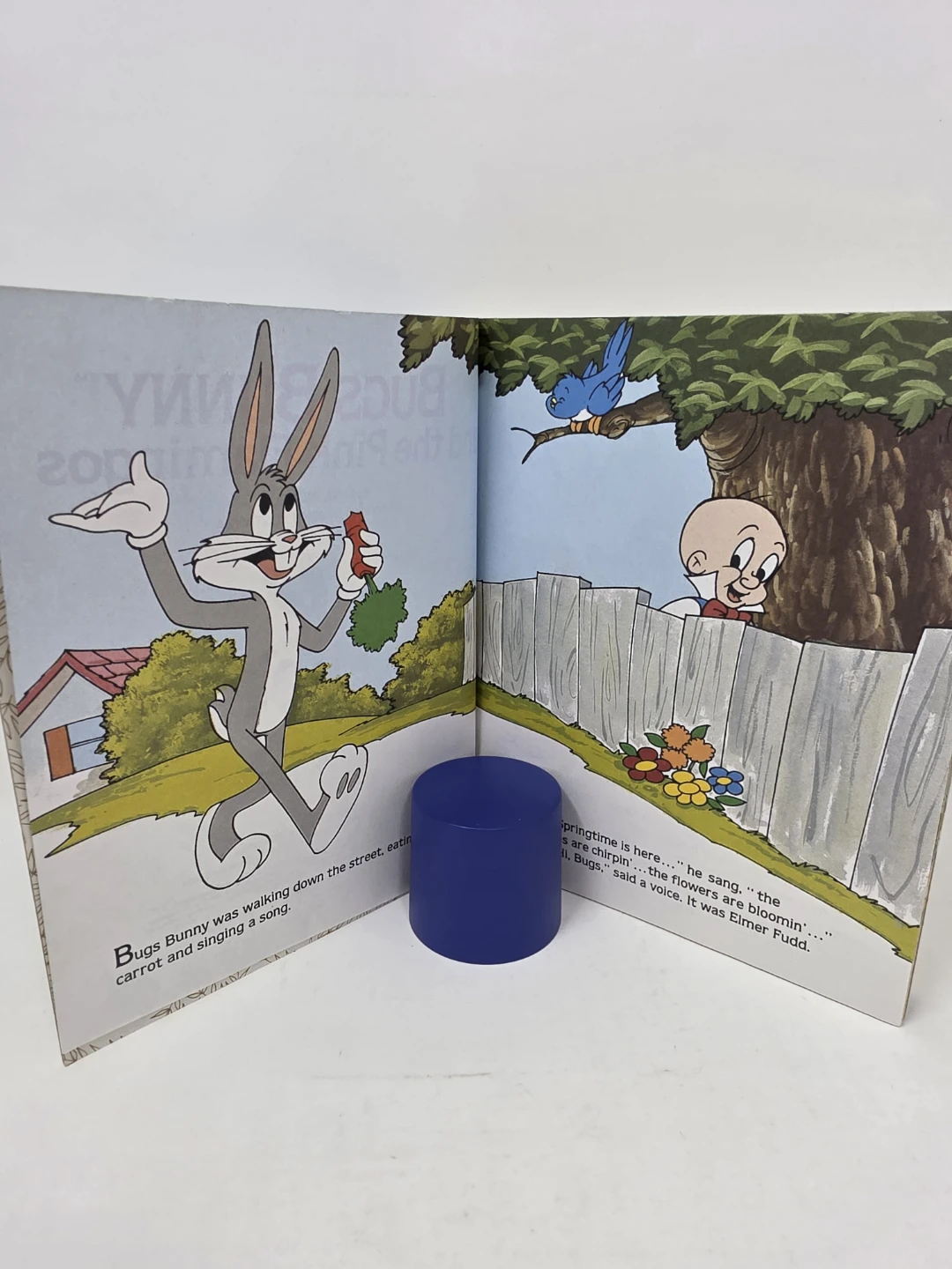 Little Golden Book: Bugs Bunny and the Pink Flamingos - photo 5