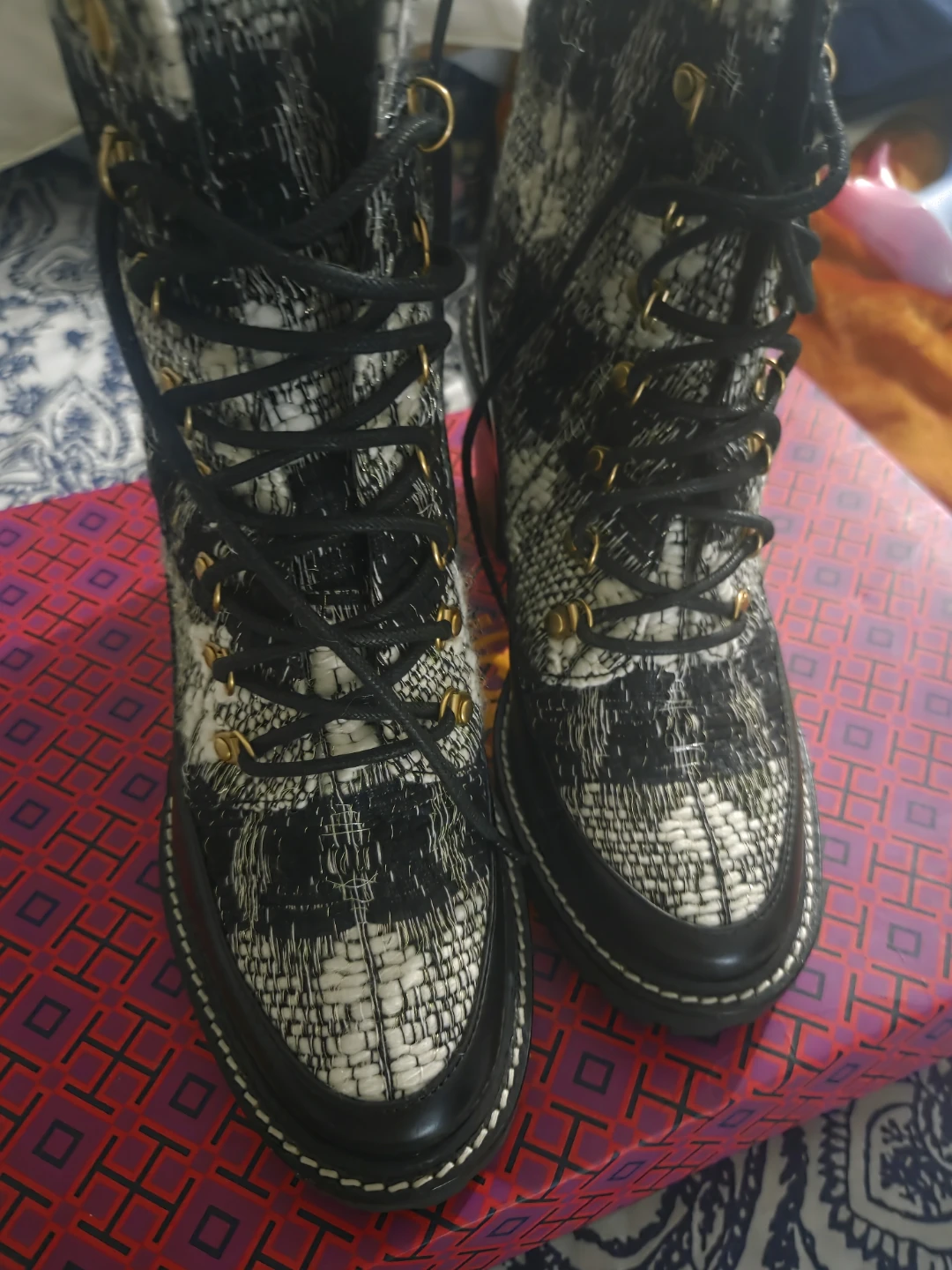 Tory Burch Lace-Up Heeled Boots size 9 - photo 3