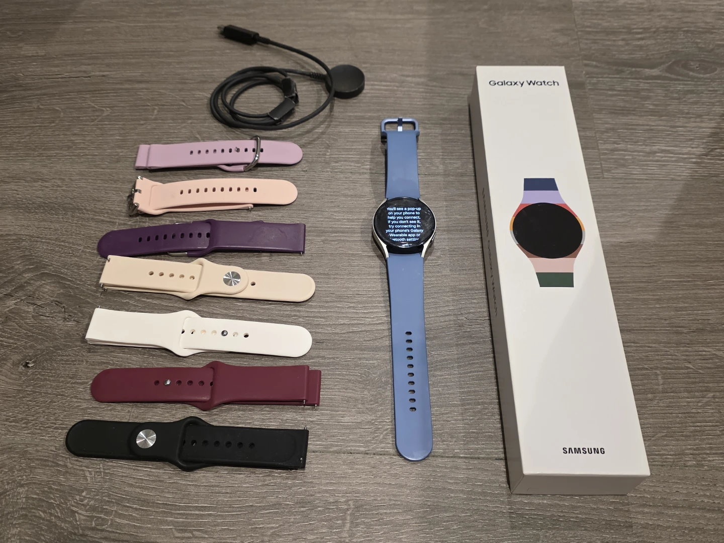 Samsung Galaxy Watch5 40mm with Extra Bands