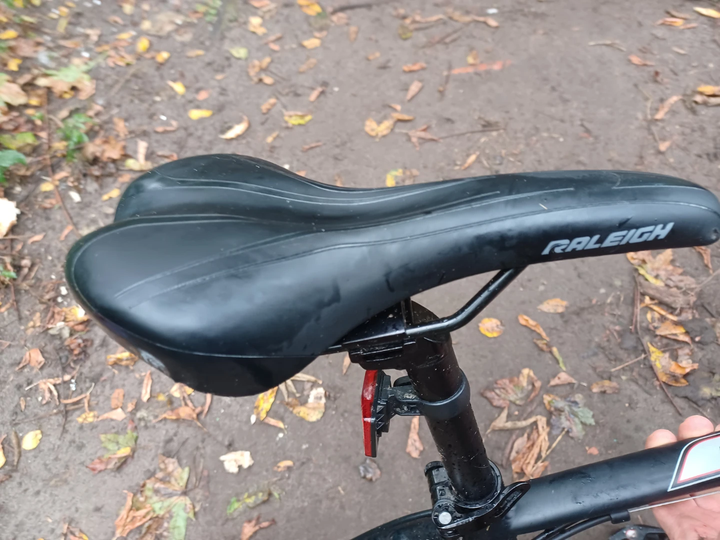 Raleigh Transfer Hybrid Bike - Great Condition - photo 5