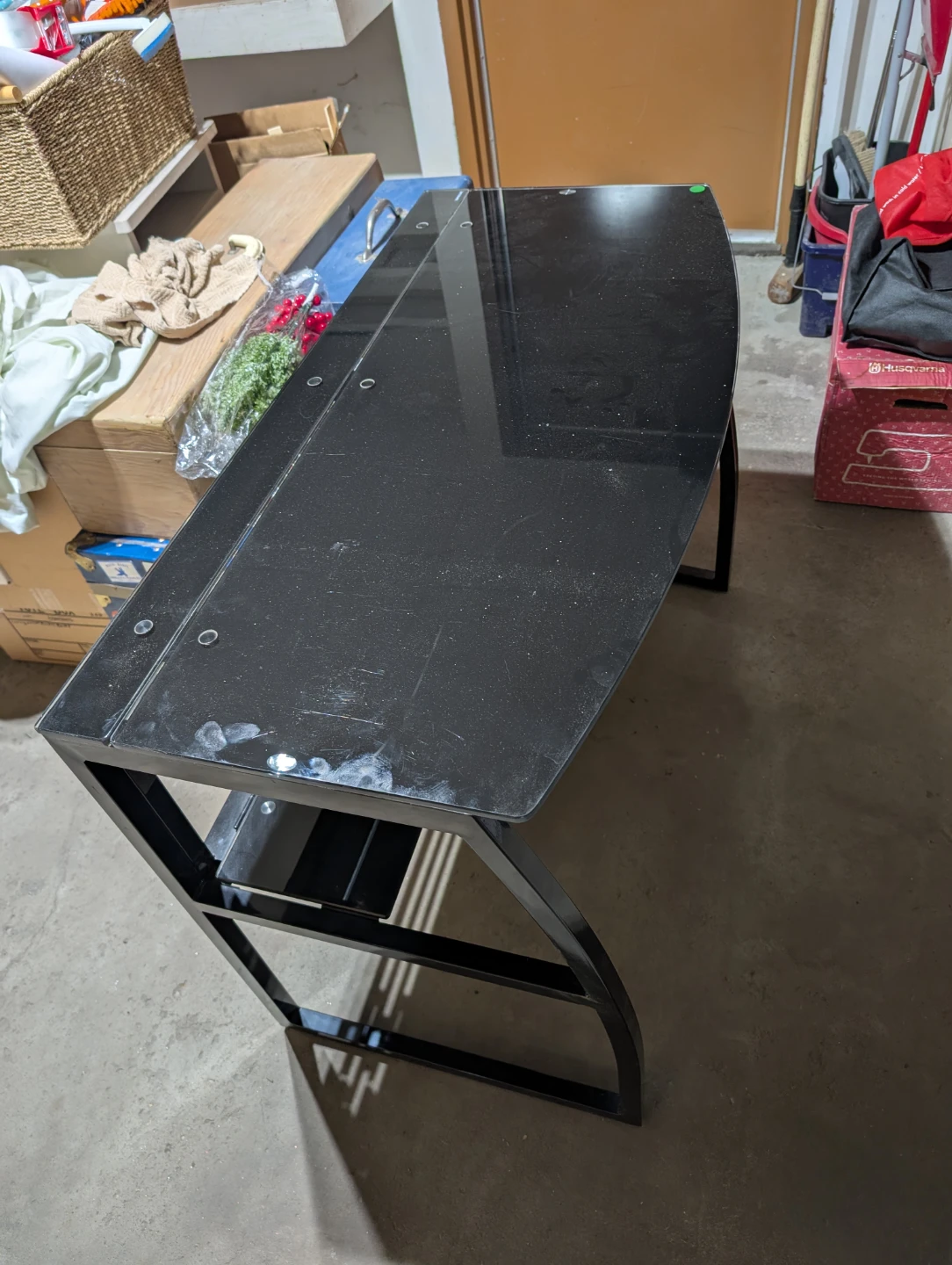 Black heavy glass top desk 40"x20". - photo 2