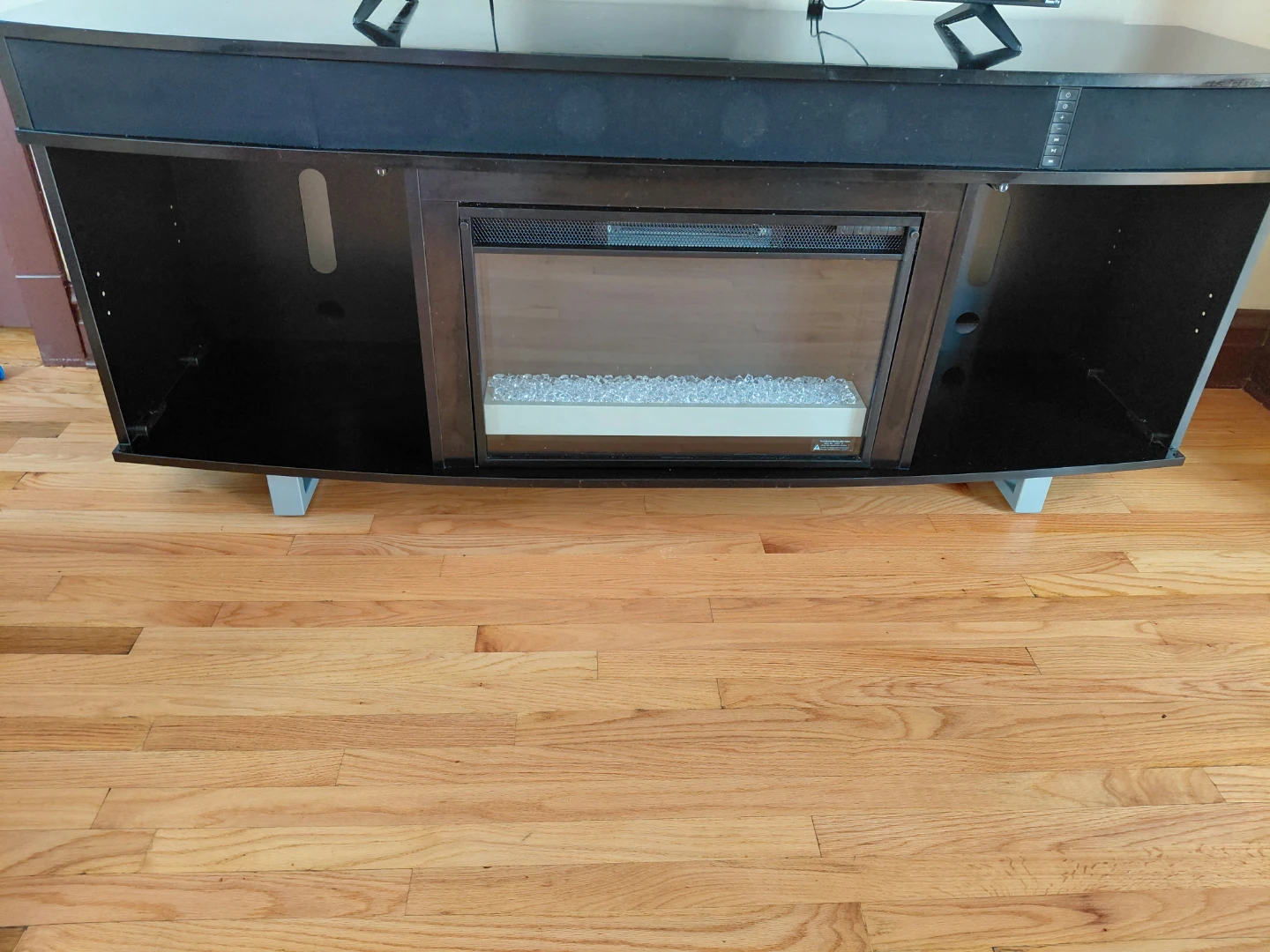 Mueble The RoomPlace con Bocina Bluetooth, Calentador y Chimenea - photo 2