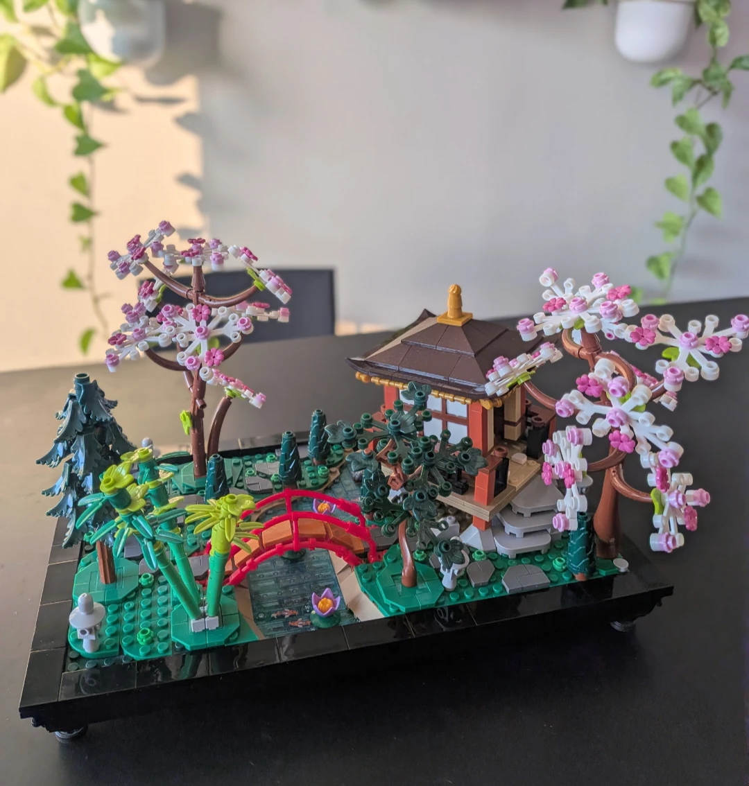LEGO Icons - Tranquil Garden - photo 2