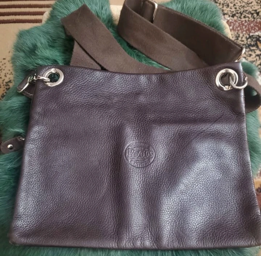 ROOTS Canada Villager Brown Pebbled Leather Crossbody Bag Purse - photo 2