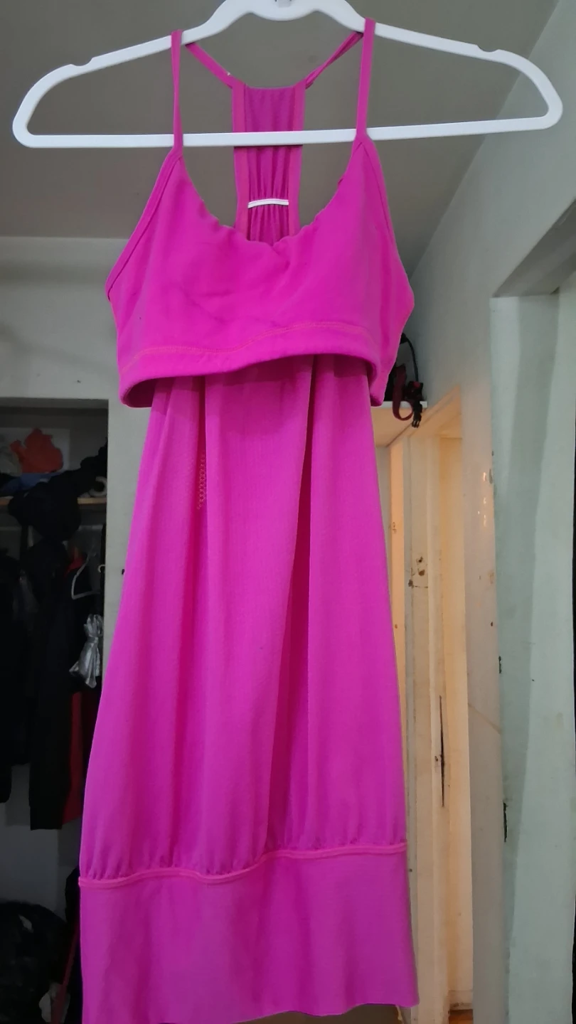 Lululemon pink racerback tank top - photo 2