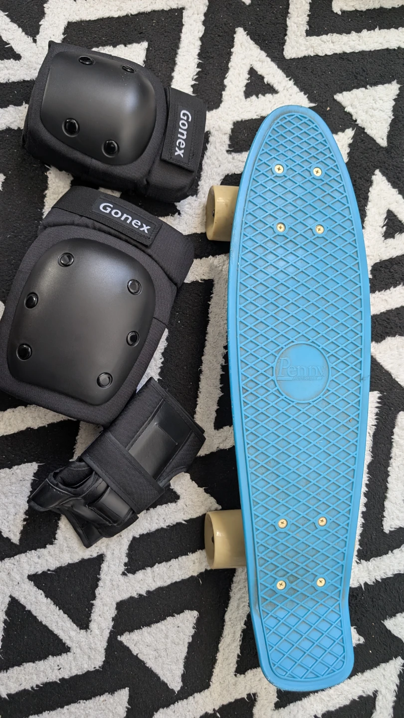 Penny Skateboard with Gonex Protective Gear - photo 2