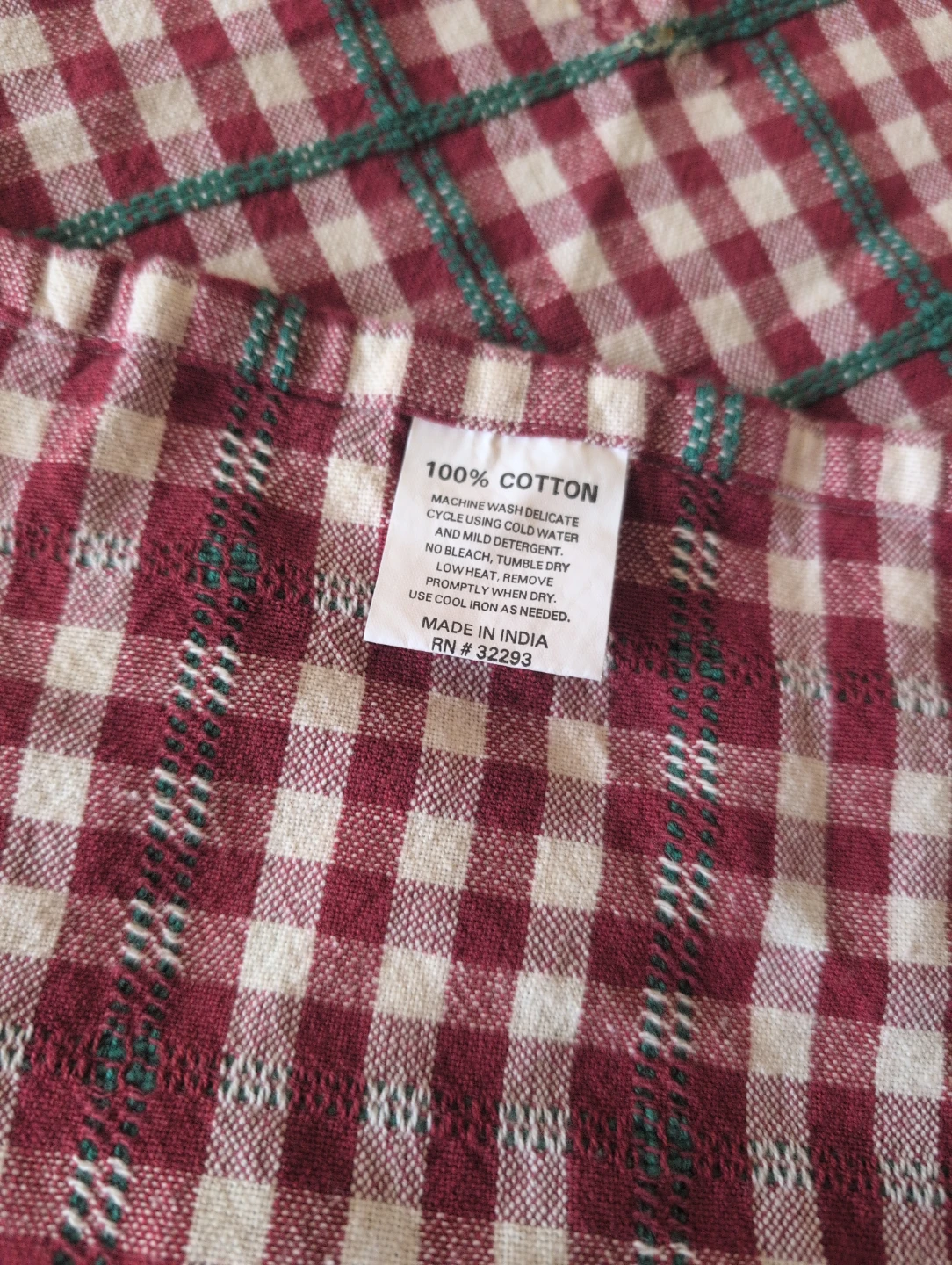 Red and white checkered pattern tablecloth - photo 5
