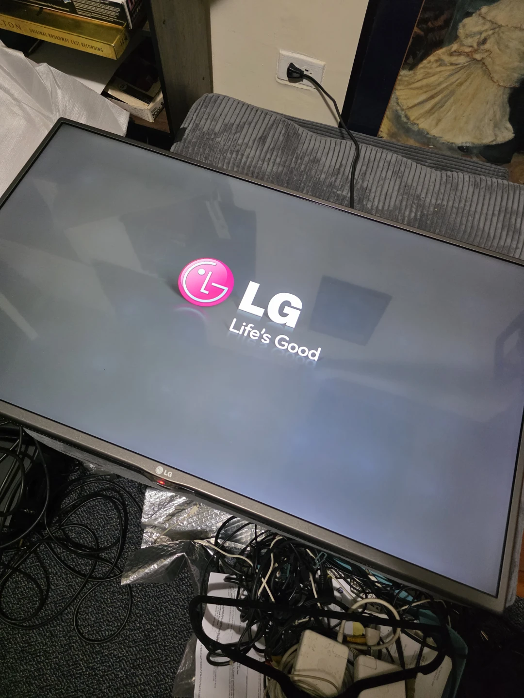 42" LG LED TV