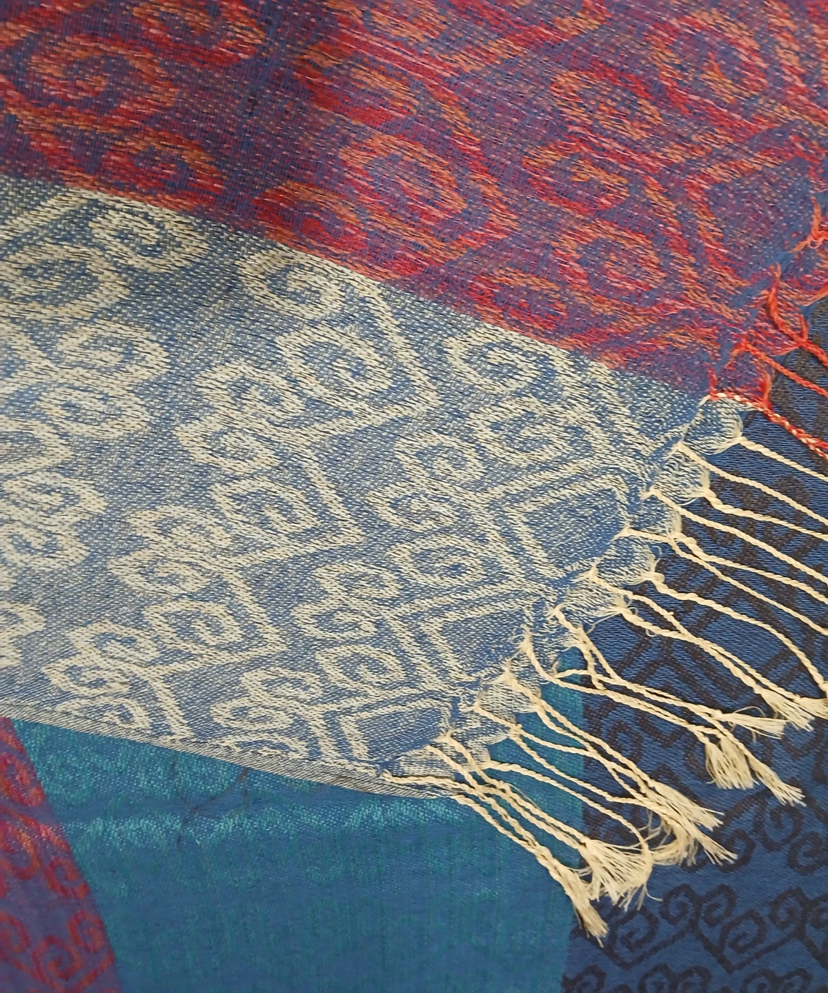New Large Scarf/Wrap 69 "x 27" ,100% Polyester, Never Worn - photo 2