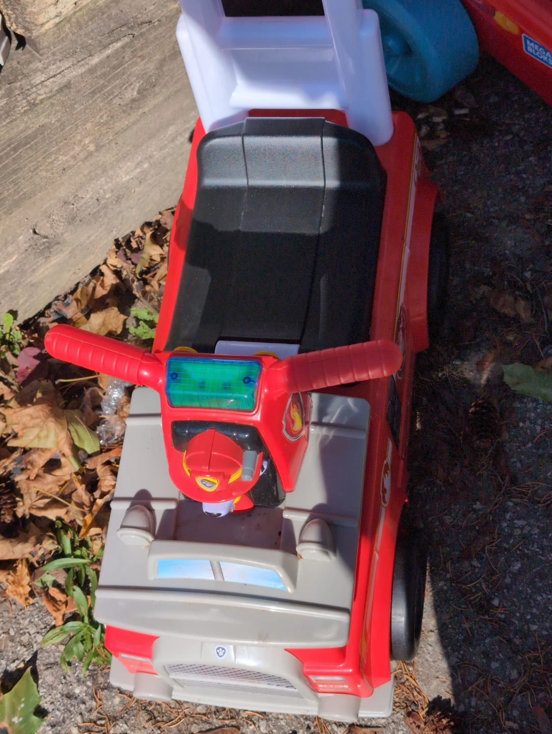 Paw Patrol Marshall Fire Truck Ride-On