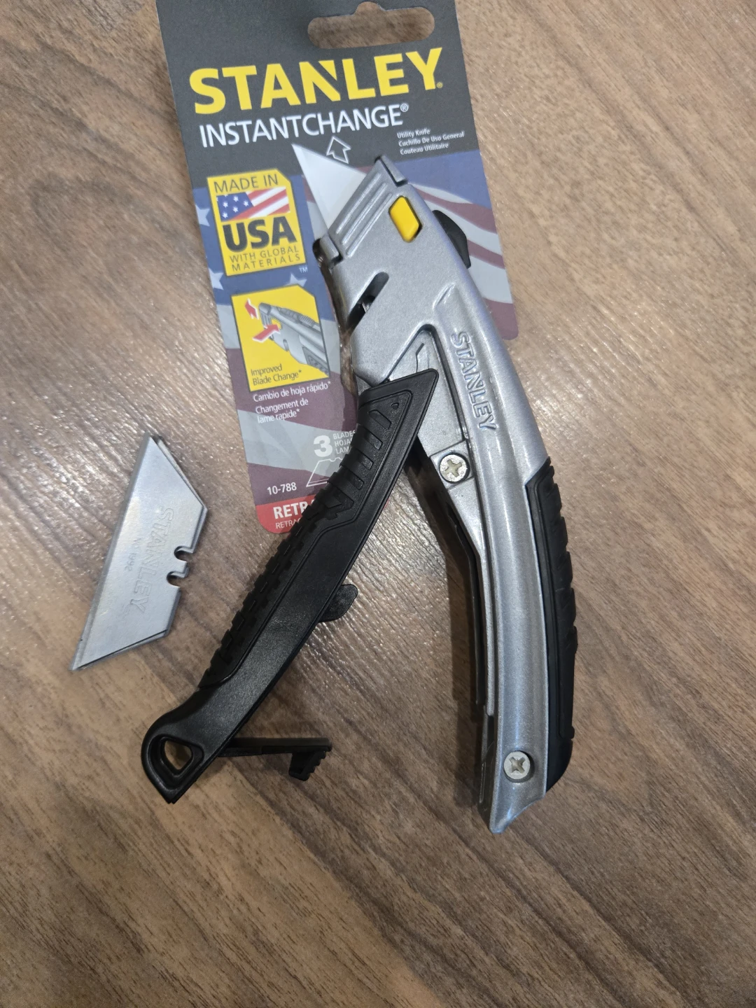 Stanley InstantChange Retractable Utility Knife 10-788 - photo 2