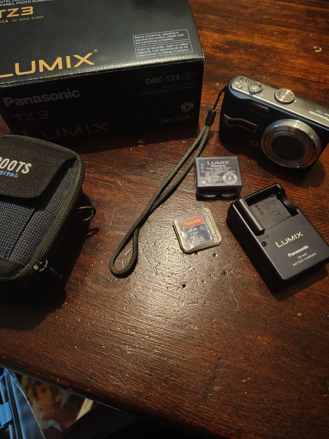 Panasonic Lumix DMC-TZ3 Digital Camera with Accessories - photo 2