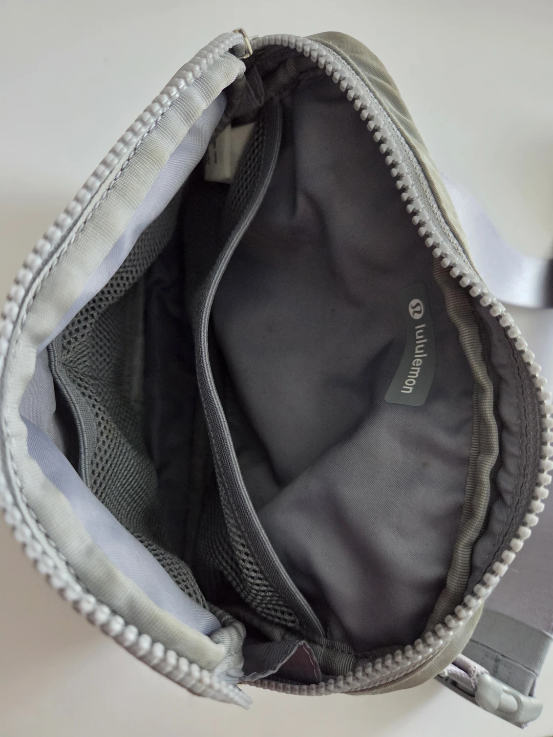 Lululemon Crossbody Belt Bag Grey - photo 4