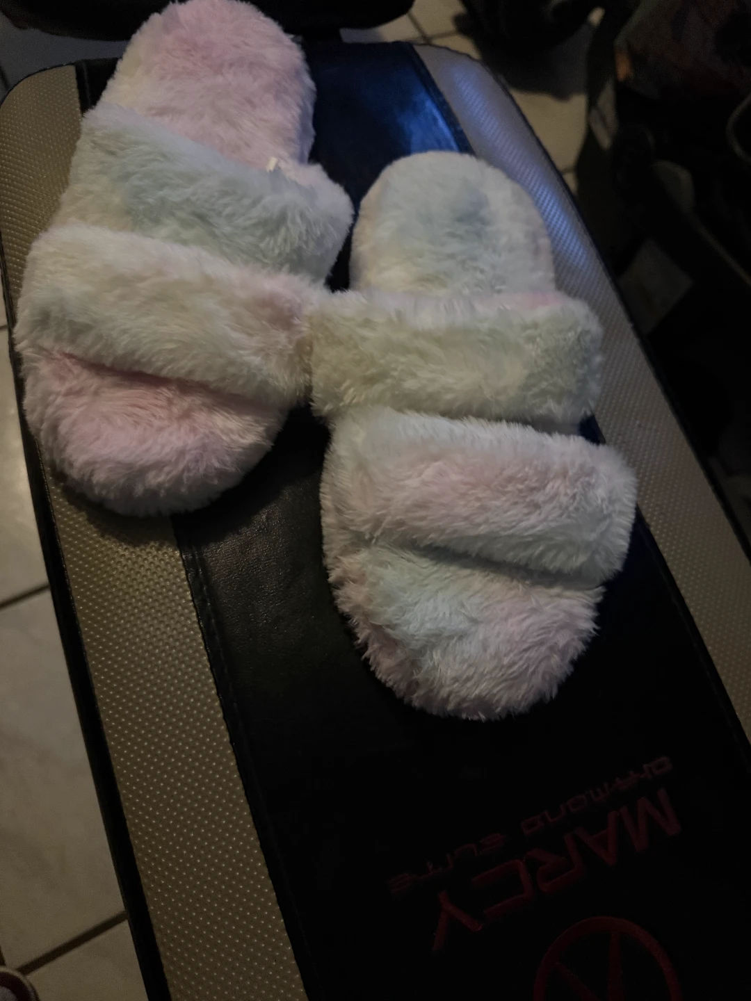 Tie-Dye Faux Fur Double Band Slide Slippers Size M - photo 4