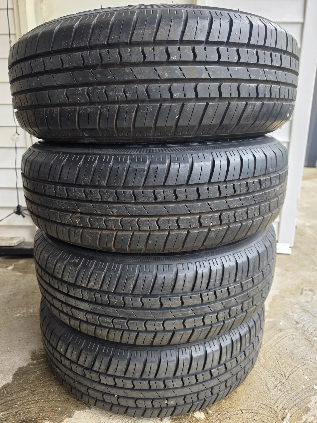 4 - P205/70R15 whitewall tires like new Milestar - photo 2