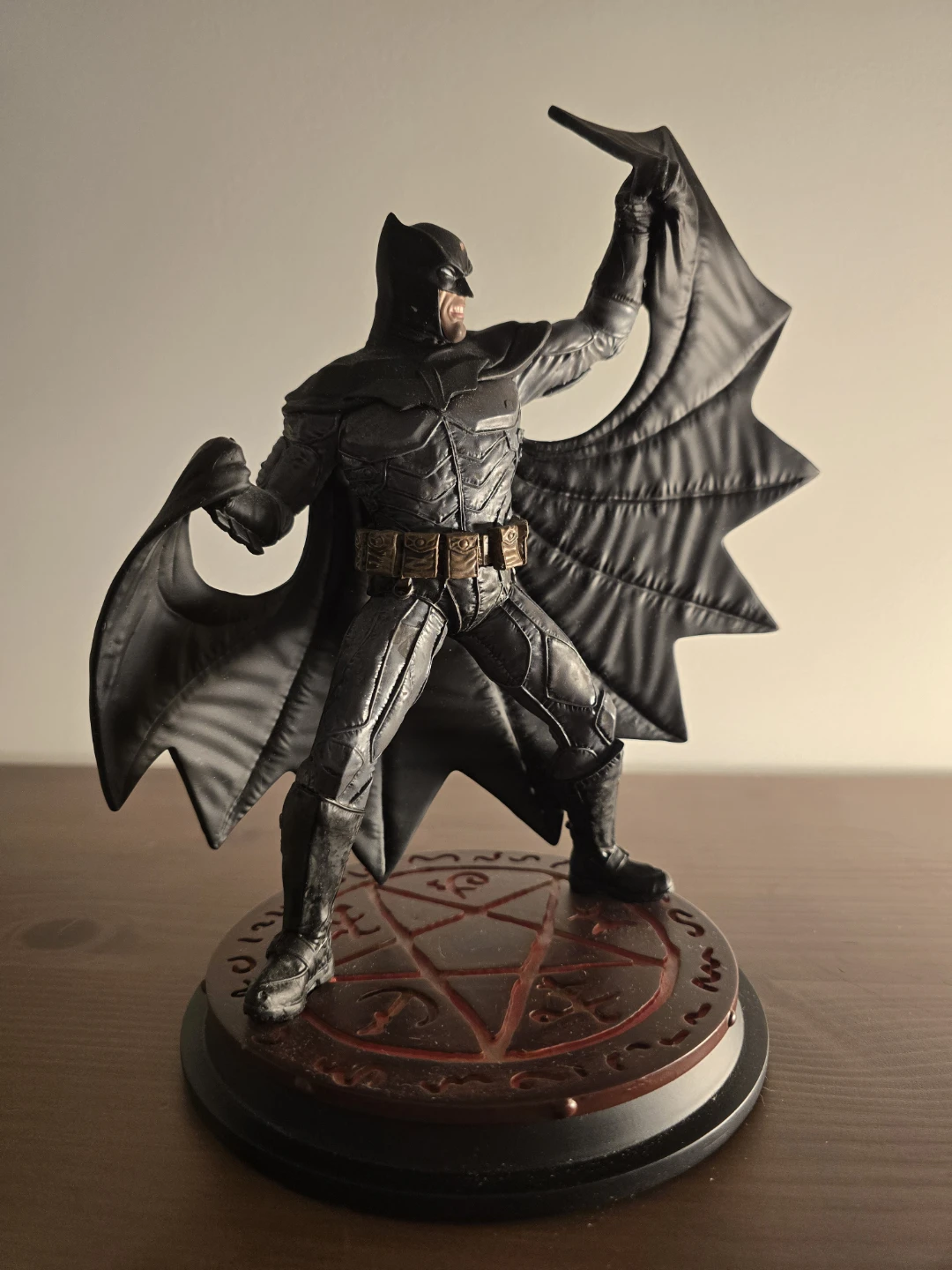 Icon Heroes Batman Statue Limited Edition