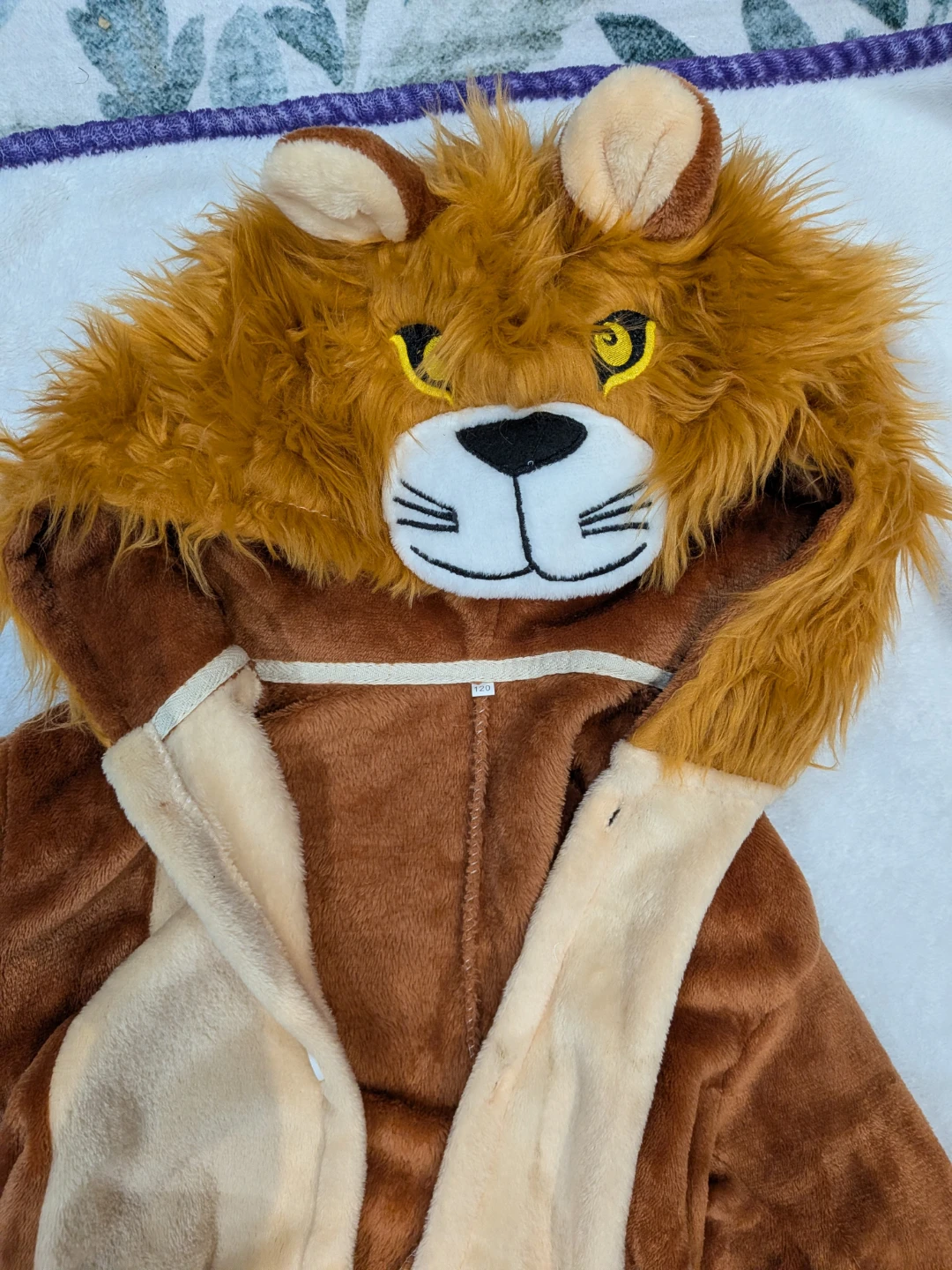 Lion Costume one-piece for 4-5 yo