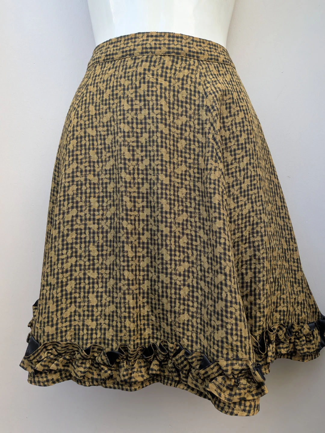 Vintage Benetton Black and mustard gingham skirt med/Lrg
