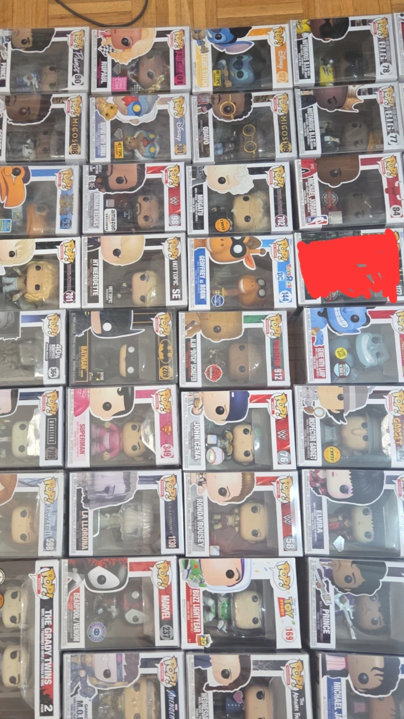 Funko pop lot DM TO OFFER - photo 4