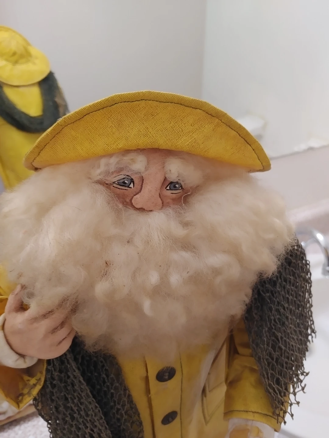 Fisherman Santa Christmas Figurine - photo 3