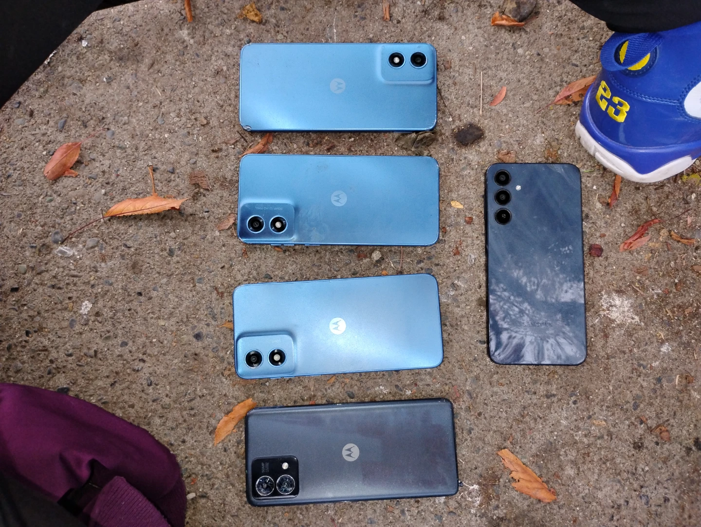 Parts phones