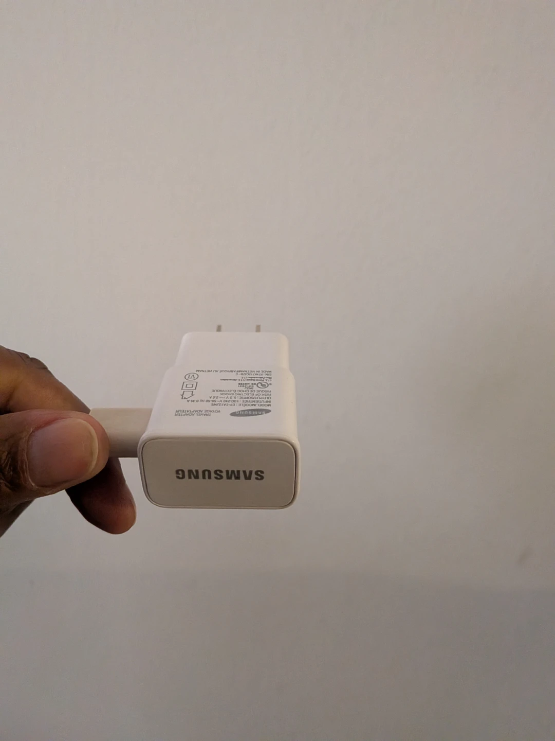 Samsung Travel Adapter EP-TA12JWE and New ZTE Charger - photo 2