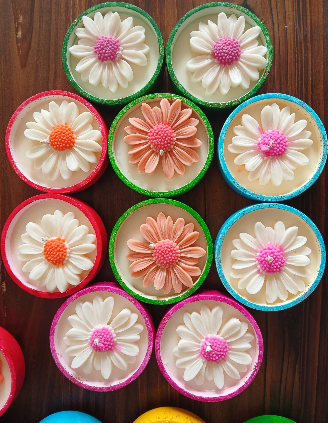 Floral scented Daisy Candle/Diyas - photo 3
