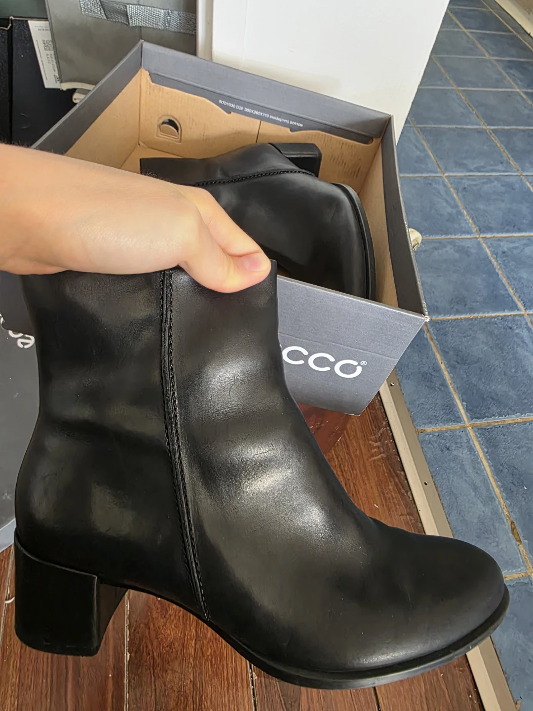 Ecco Black Leather Ankle Boots - photo 4