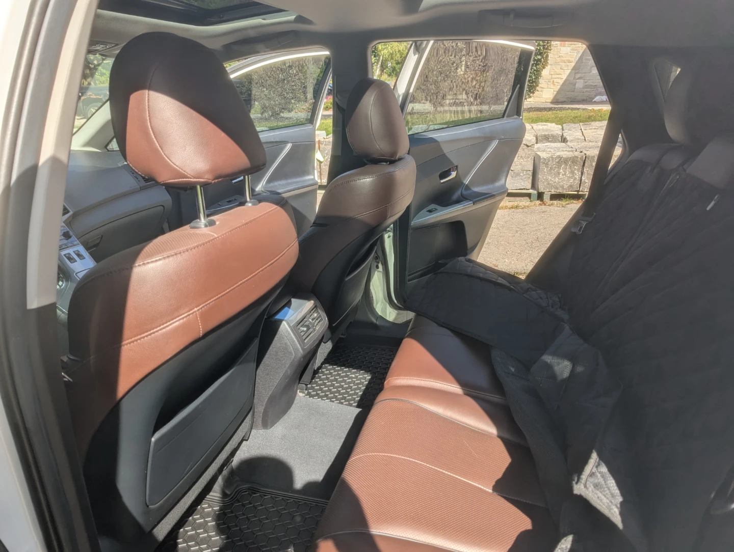 Rare 2016 Toyota Venza redwood edition - photo 5