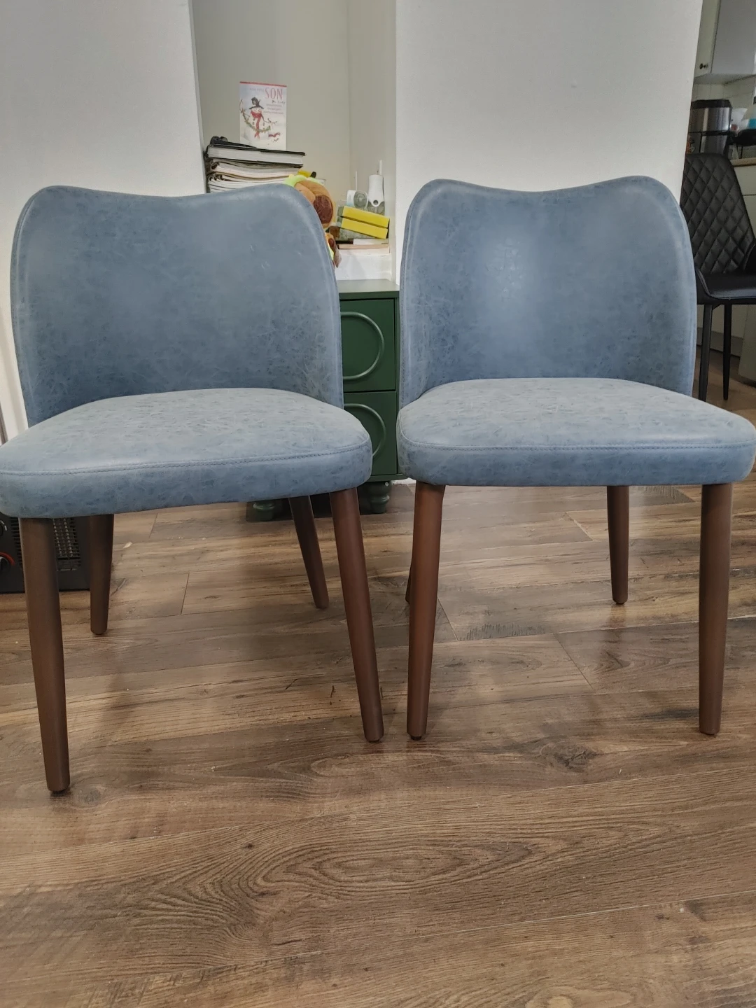 🧡BRAND NEW TWO PU LEATHER BLUE CHAIRS - photo 3
