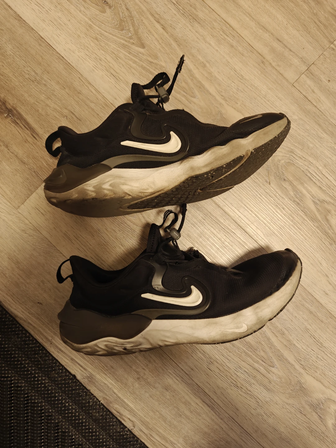 Nike Black Sneakers Size 7Y - photo 5