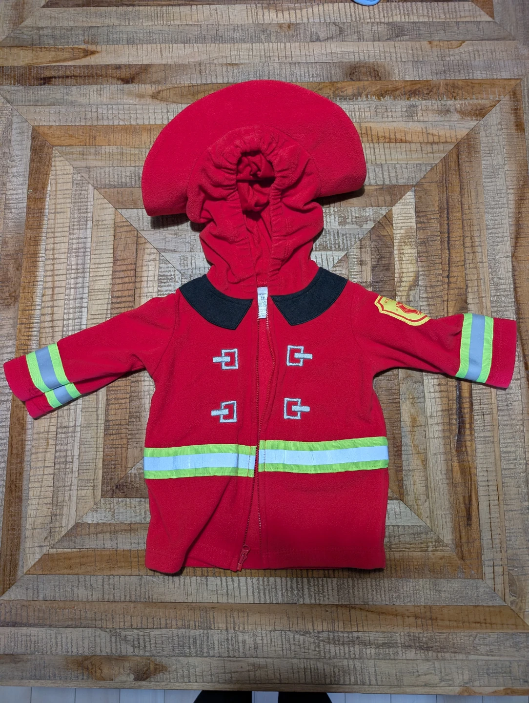 Firefighter costume - 3-6 month