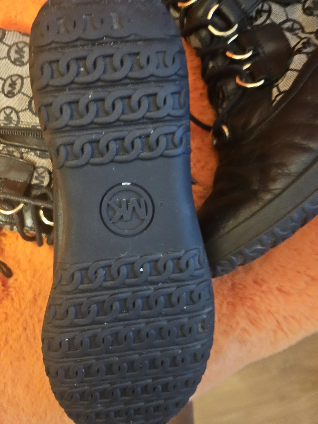 Michael Kors Logo Boots Size 6.5M - photo 3