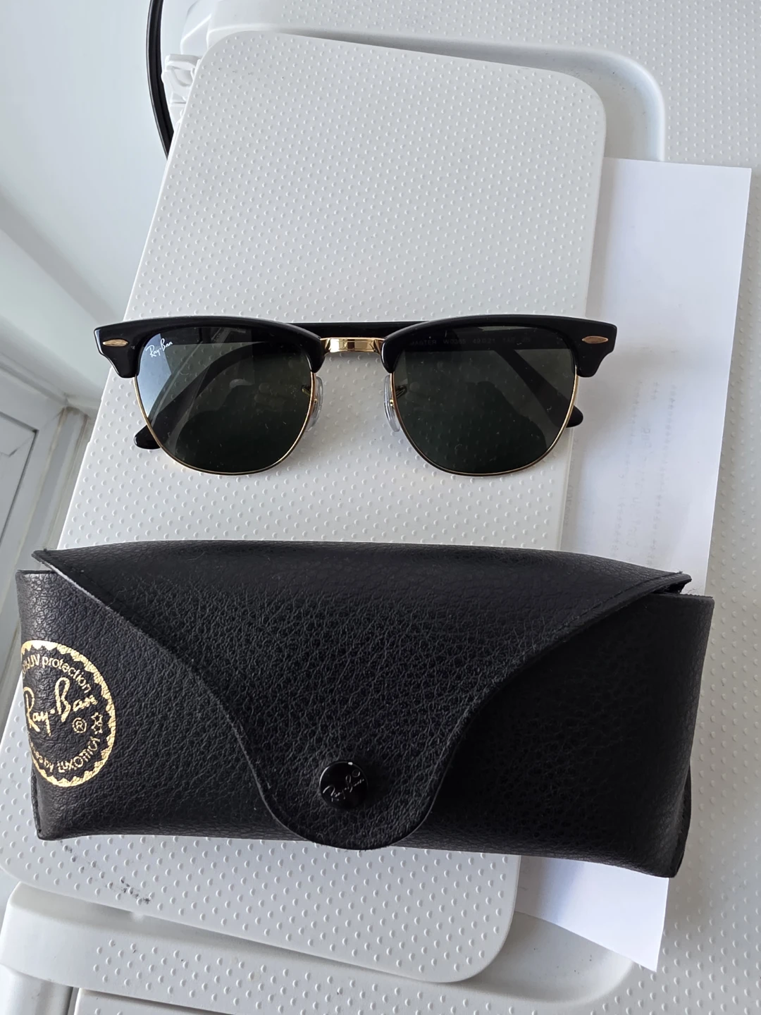 Womena Ray-Ban Clubmaster Sunglasses