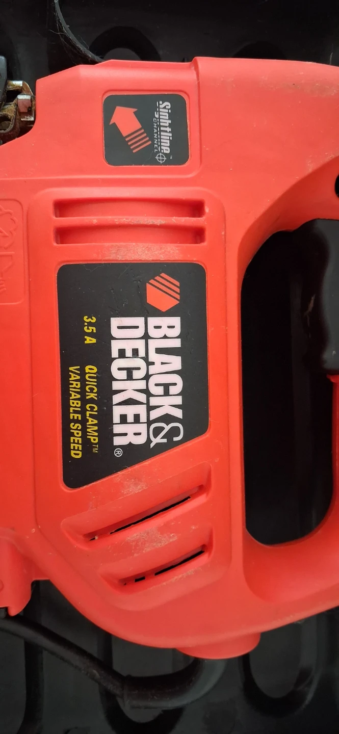Black & Decker JS200 Variable Speed Jigsaw