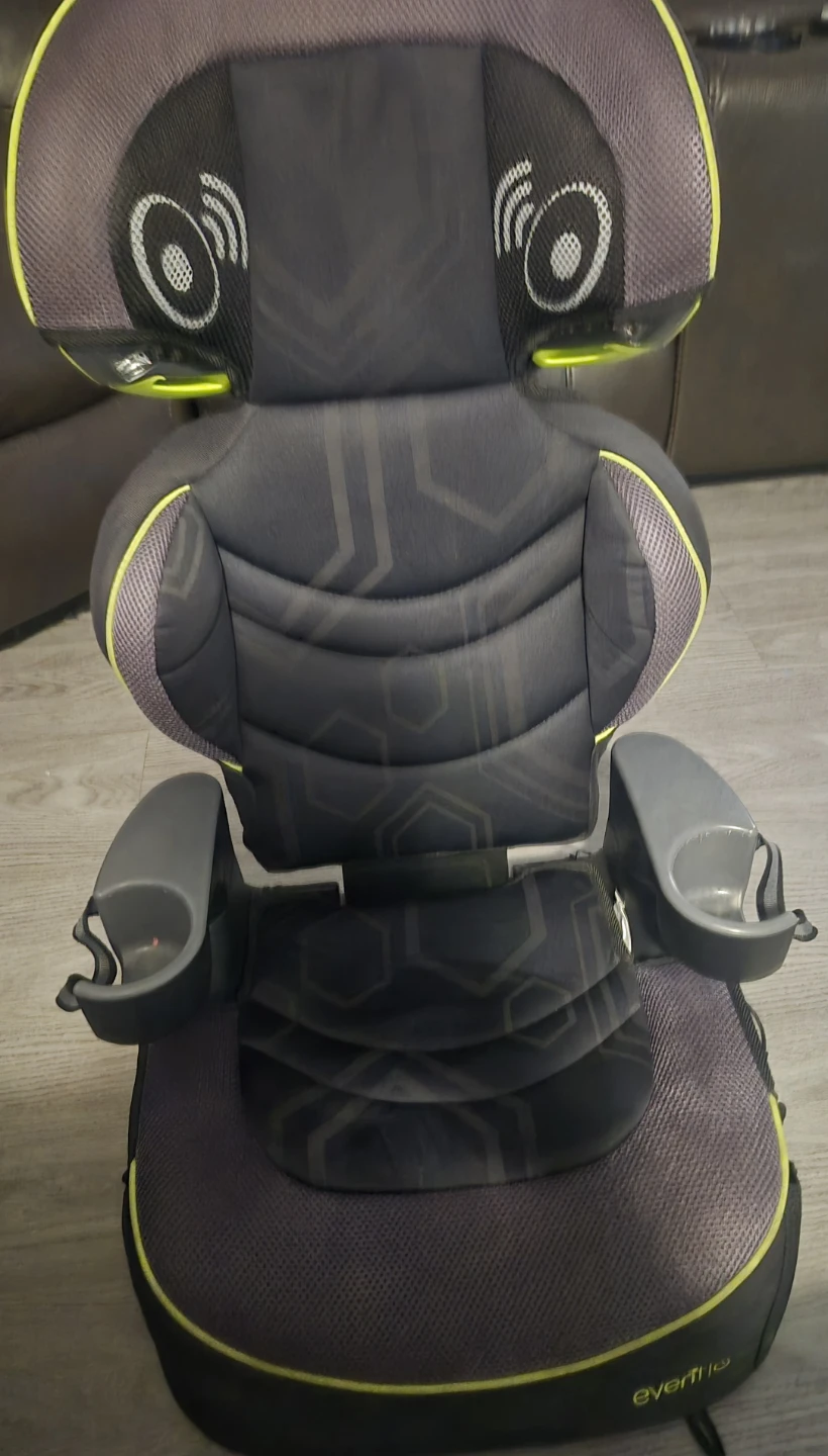 Evenflo High Back Booster Seat - photo 2