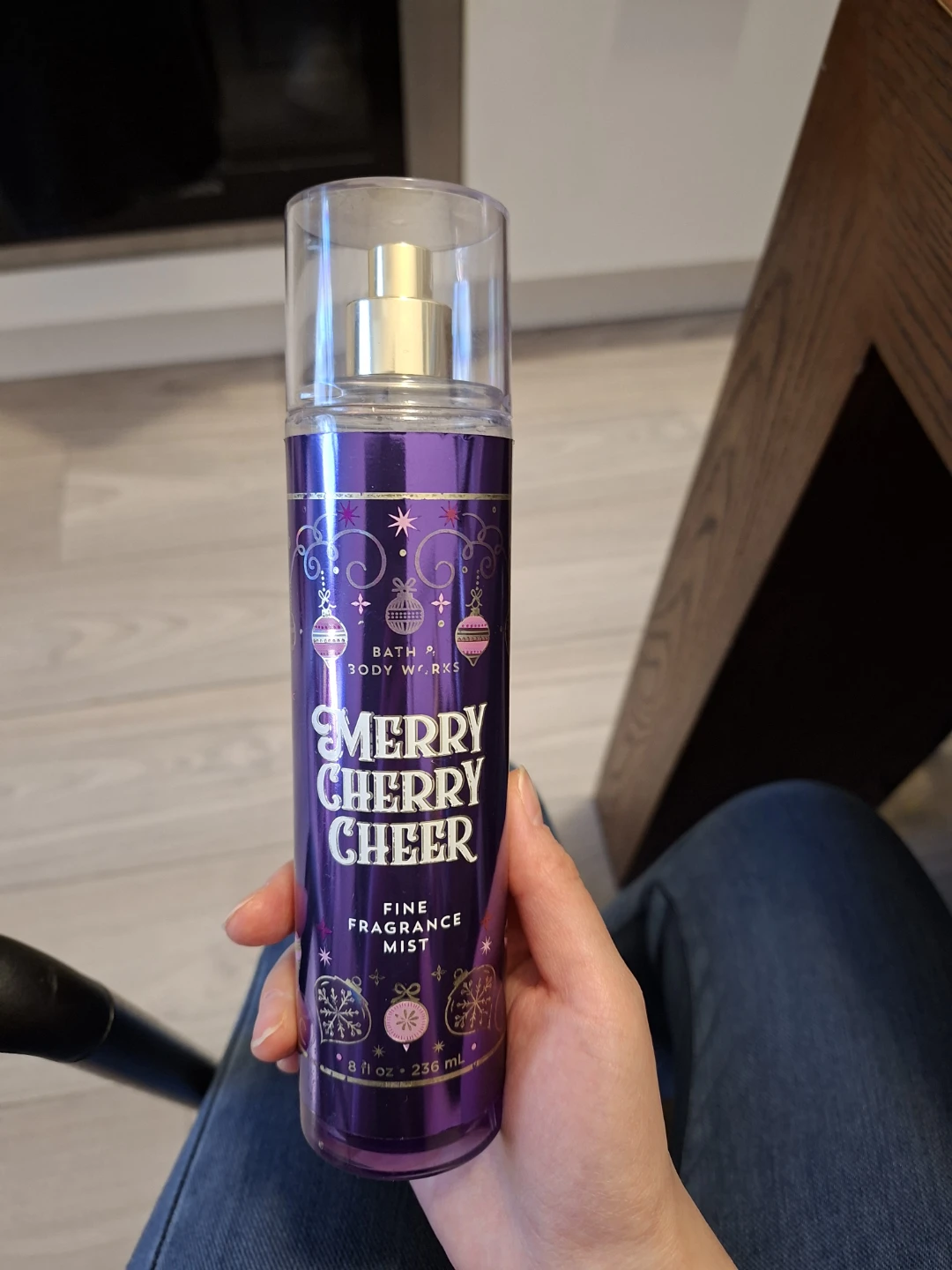 Bath & Body Works Merry Cherry Cheer Fragrance Mist